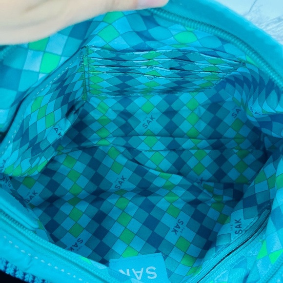 Saks Fifth Ave Teal Knit Hobo Bag Chic and Stylish - Picture 8 of 9